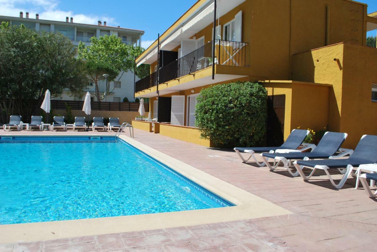 Apartamentos Les Palmeres Platja d'Aro Esterno foto