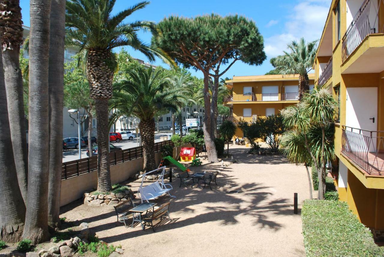 Apartamentos Les Palmeres Platja d'Aro Esterno foto