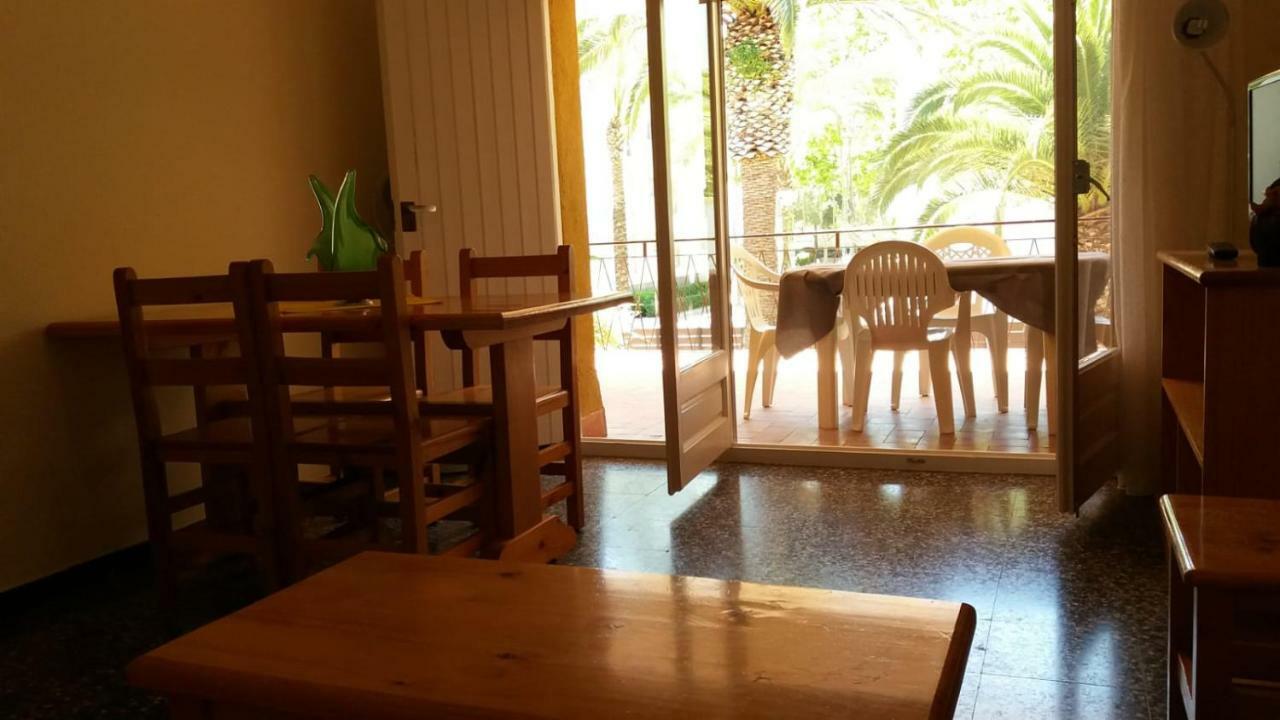 Apartamentos Les Palmeres Platja d'Aro Esterno foto